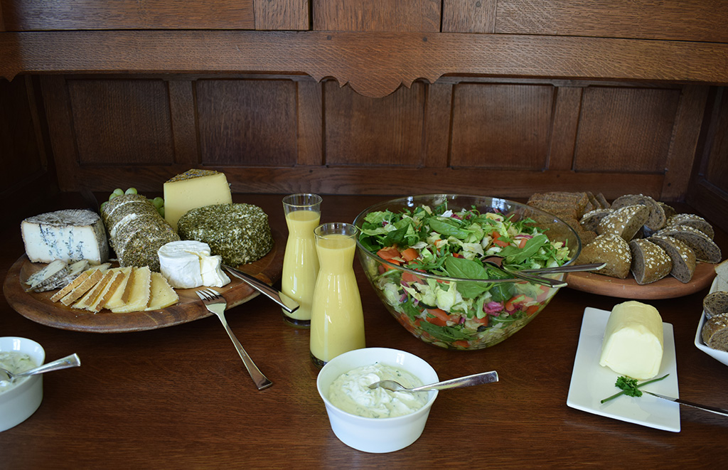 Frühstück im Schloss Leizen